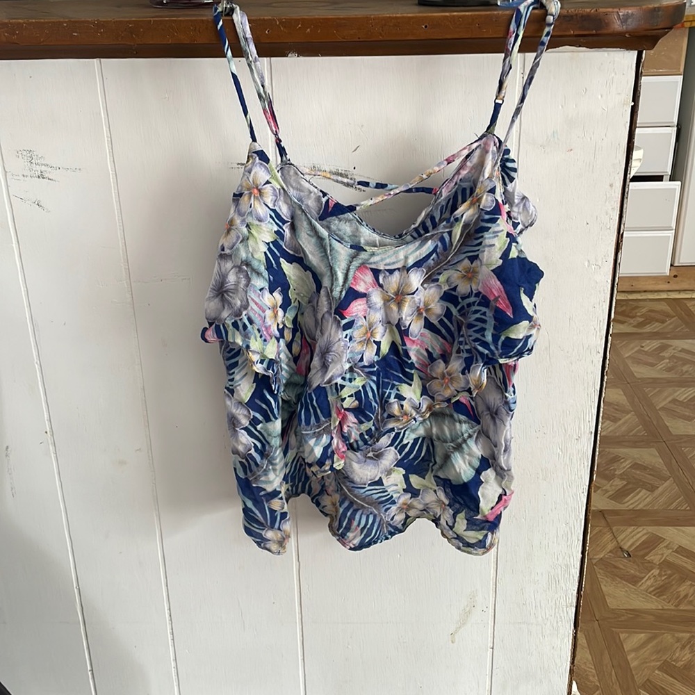 Brand: American Eagle. Size: M. Color: Multi